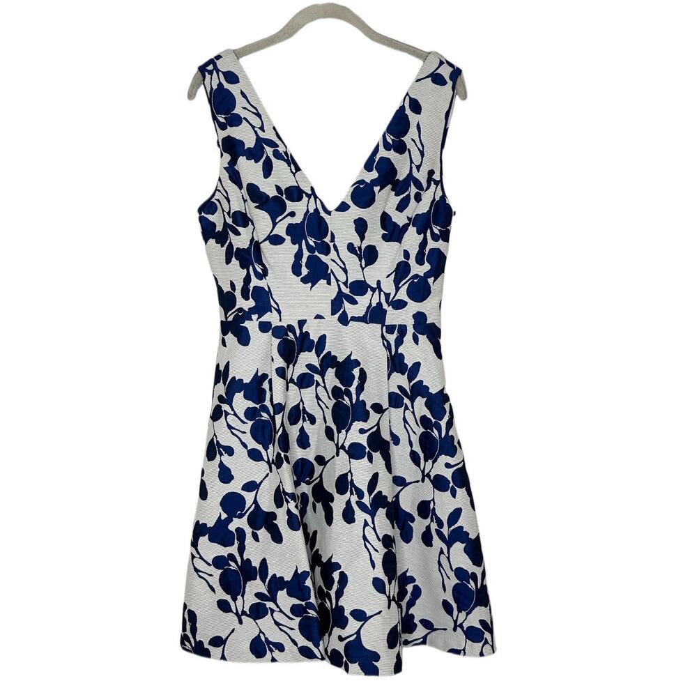 Betsey Johnson Floral Dress Blue White Floral Sleeveless Pleated Women's Size 4